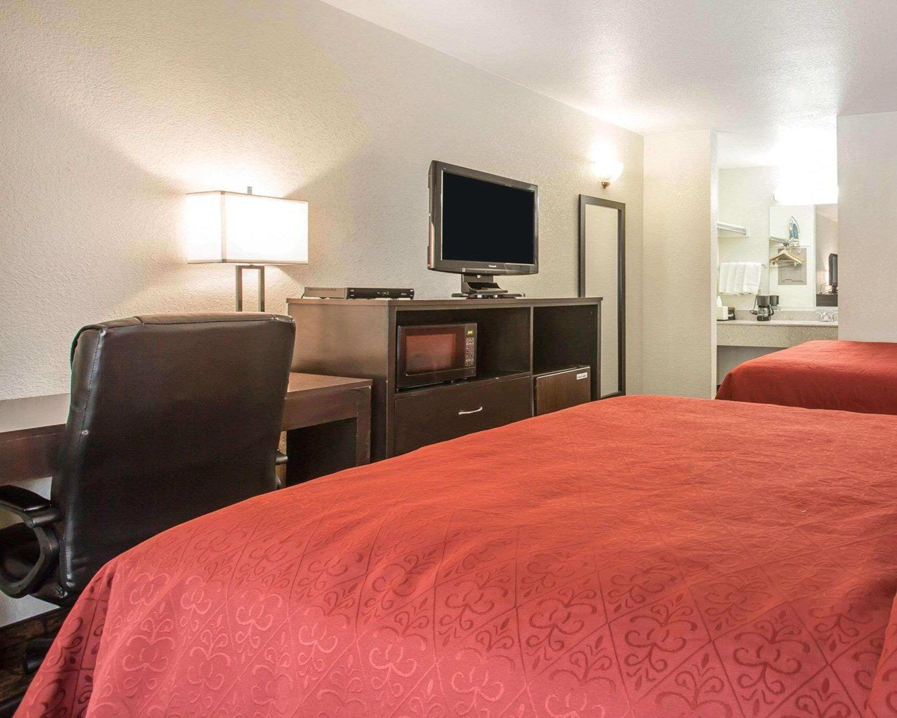 Quality Inn & Suites Woodland - Sacramento Airport Exterior foto