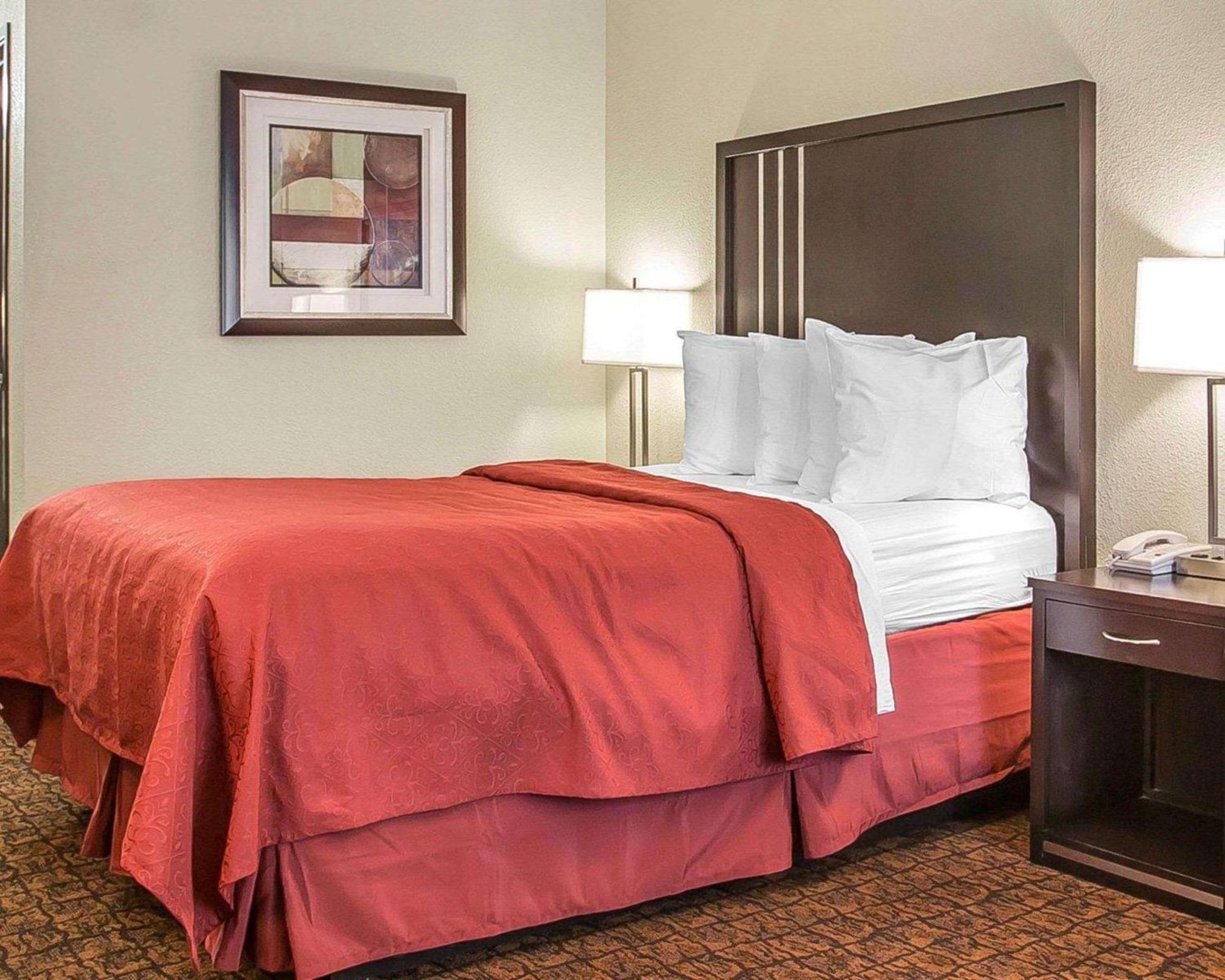 Quality Inn & Suites Woodland - Sacramento Airport Exterior foto